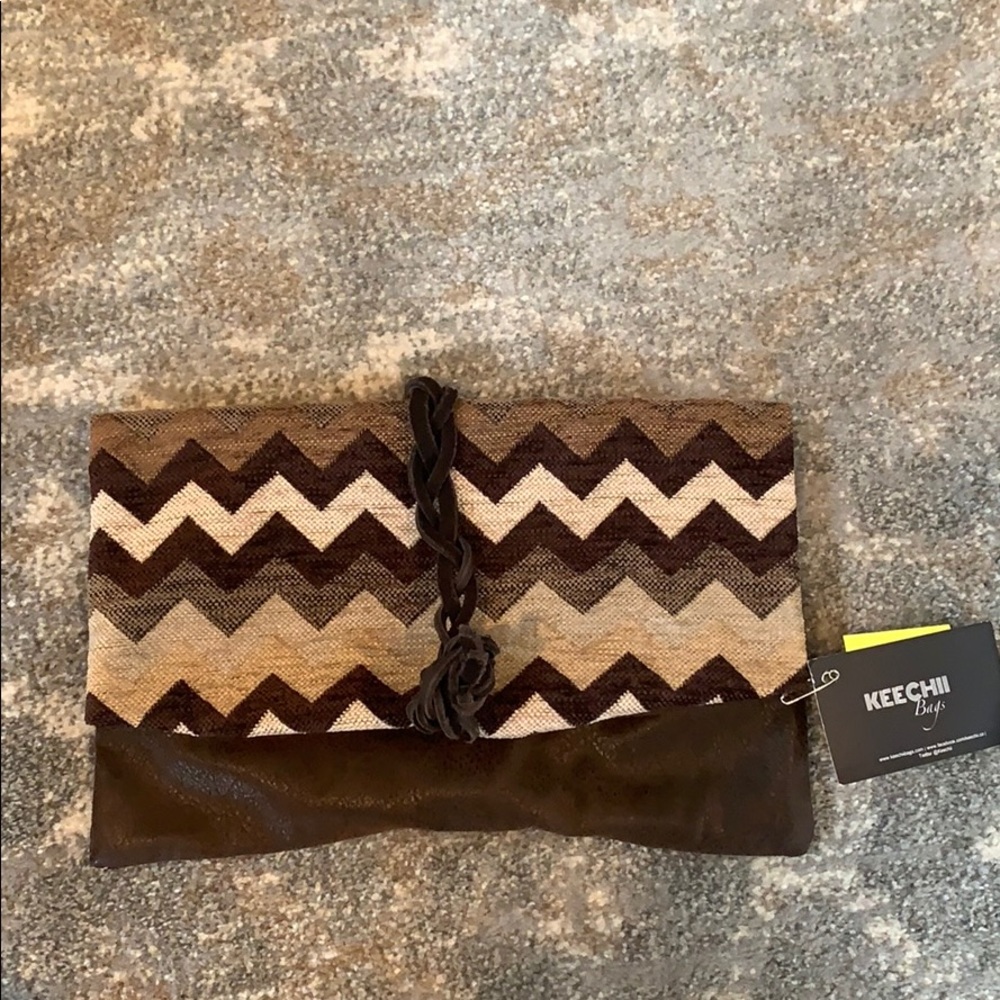 patterned clutch